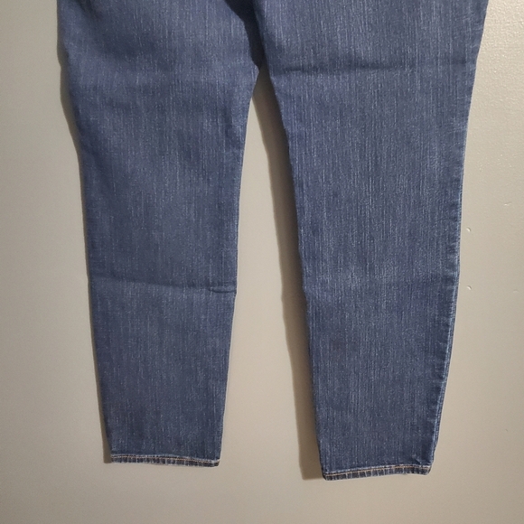 Old Navy Curvy Mid Rise Dark Wash Womens Jeans Size 16 Tall - Picture 5 of 7